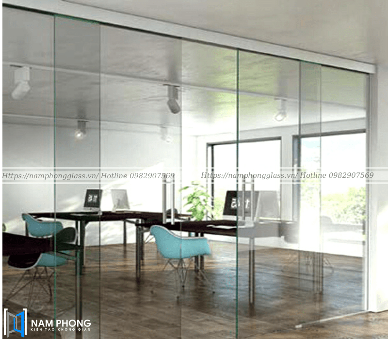 Cửa kính cường lực lùa 2 cánh cho văn phòng
