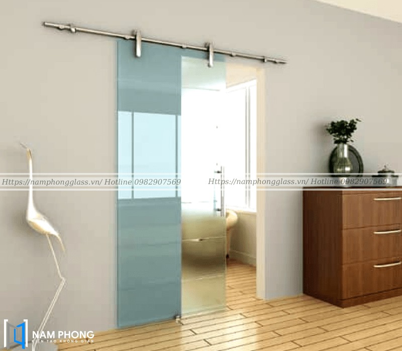Cửa kính lùa 1 cánh ray inox bánh xe đơn