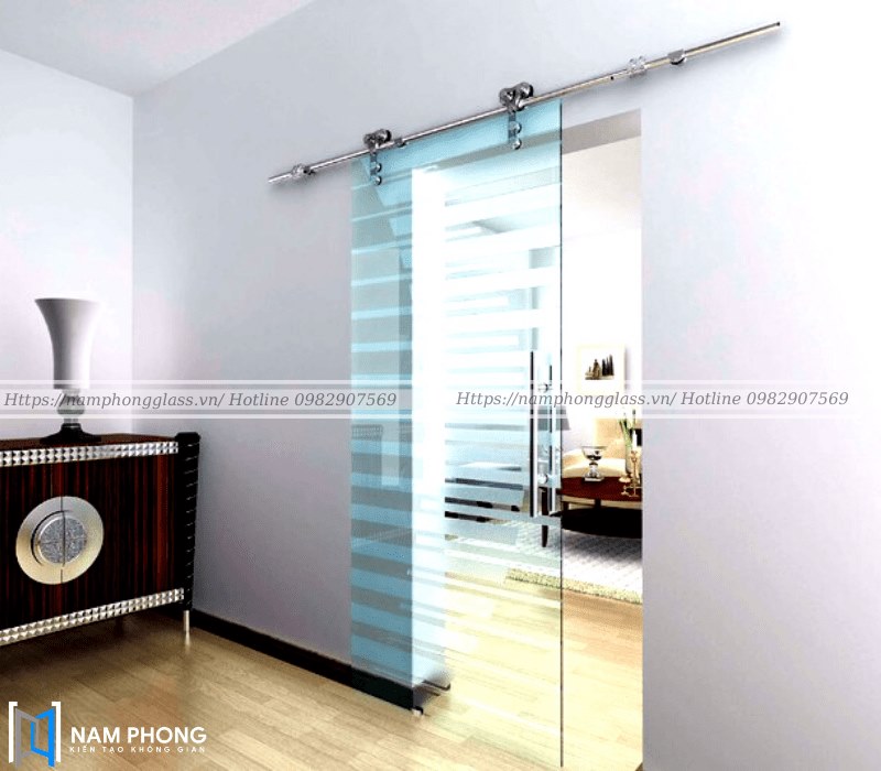 Cửa kính lùa 1 cánh ray inox phi 25 bánh xe đôi
