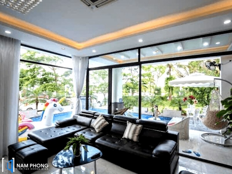 Vách kính cường lực phòng khách