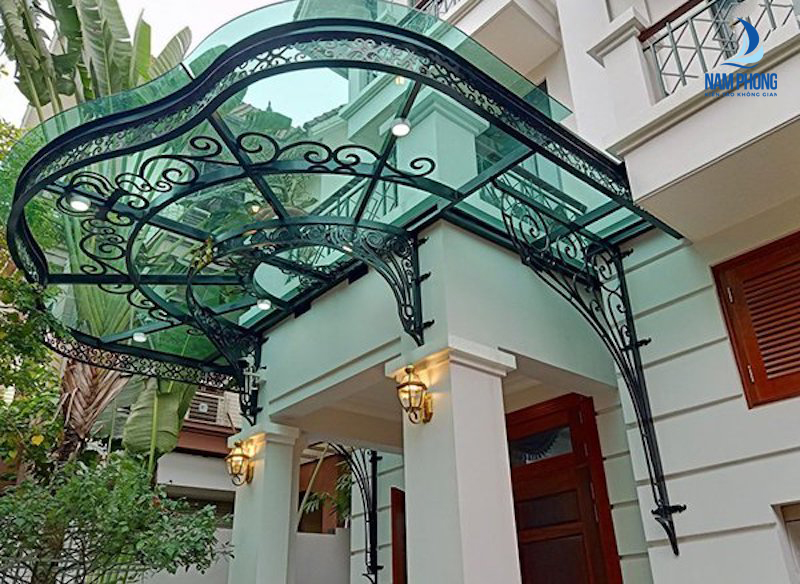 Mái kính khung sắt mỹ thuật