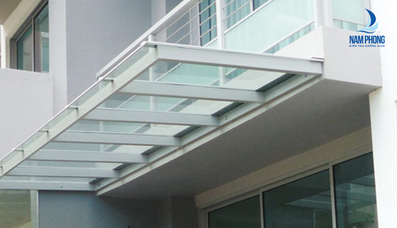 thi công mái che kính cường lực khung nhôm
