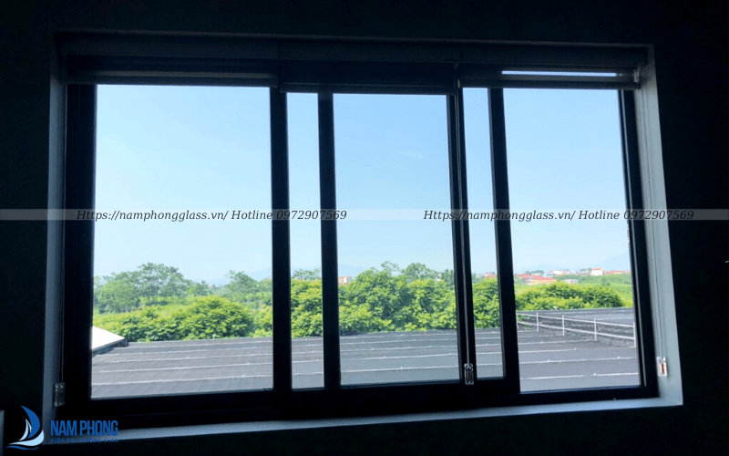 kích thước cửa kính cường lực 4 cánh