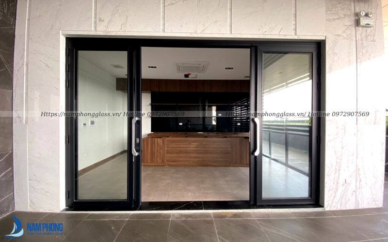 Cửa nhôm kính cường lực