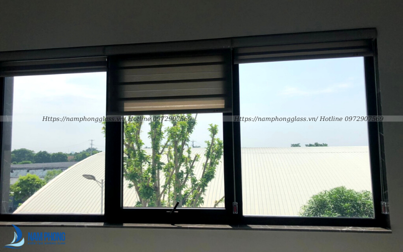 Cửa sổ kính cường lực khung nhôm xingfa