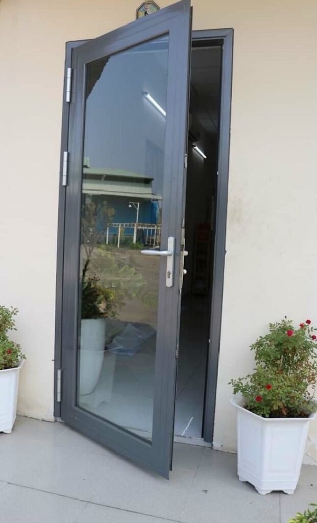 cửa nhôm xingfa 1 cánh
