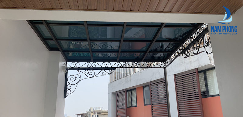 Mái hiên kính cường lực màu