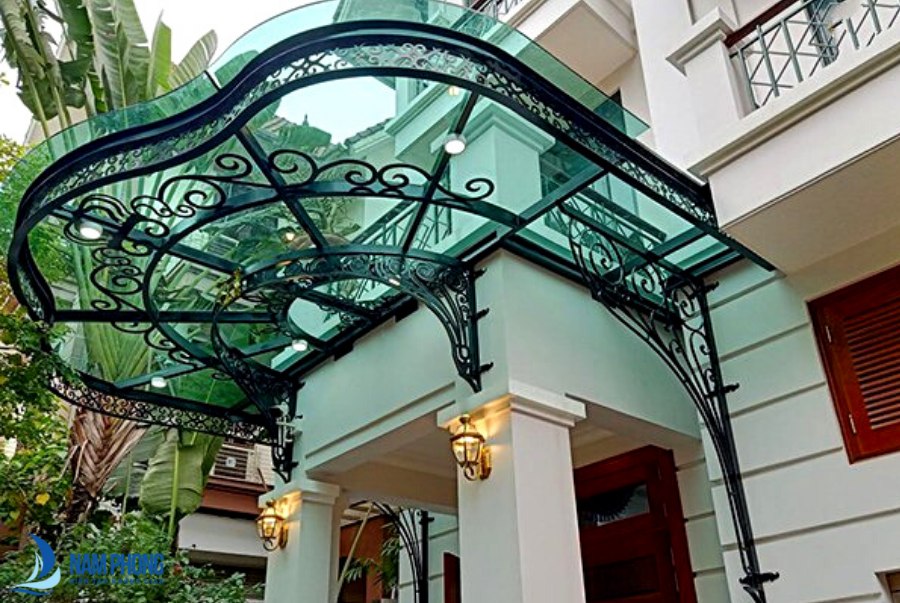 mái kính cường lực sân thượng