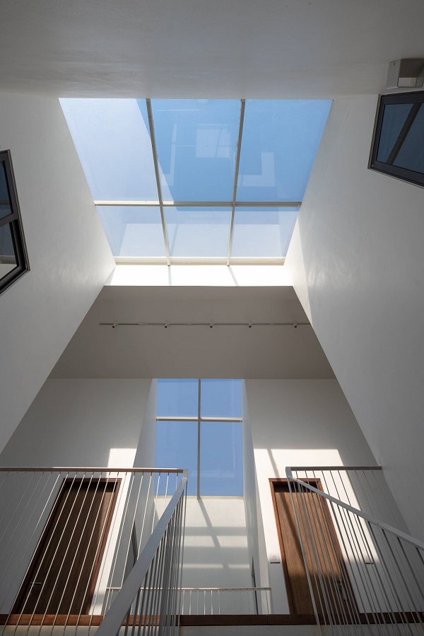 Mái kính cường lực giếng trời