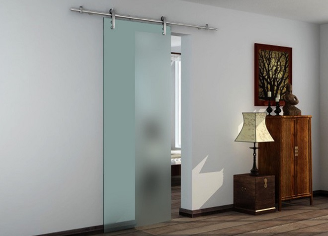 mau cua kinh cuong luc 1 canh mo quay