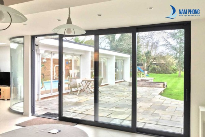 kinh cuong luc 8 ly co tot khong