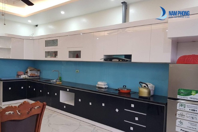 kinh cuong luc mau xanh den