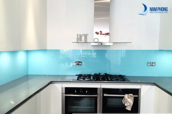 kinh cuong luc mau xanh ngoc