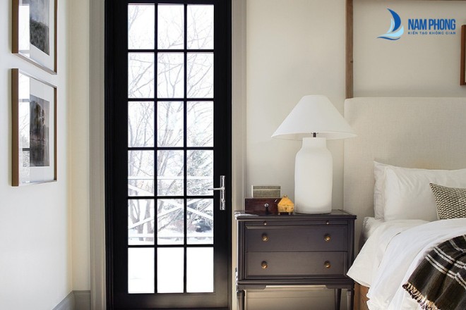 cua nhom phong ngu canh mo quay