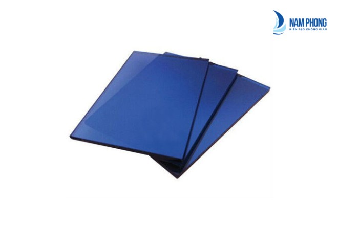 Kính cường lực màu xanh đen là gì?