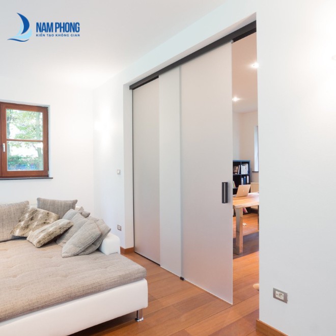 mau cua kinh thuy luc dep