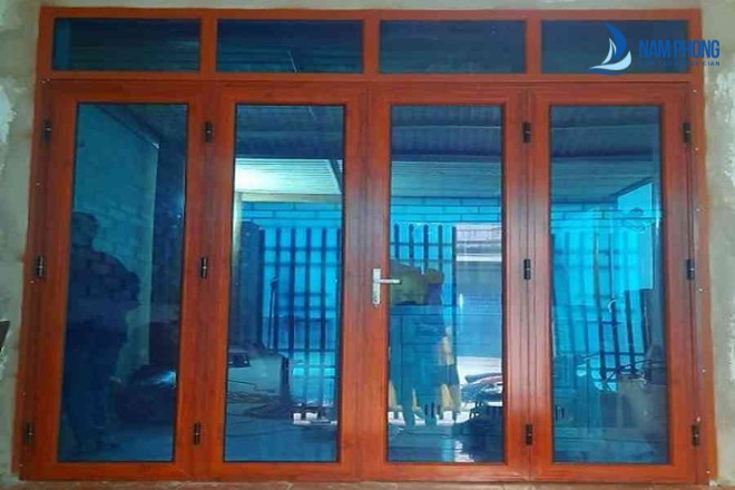 Mẫu cửa kính xanh đen đẹp nhất