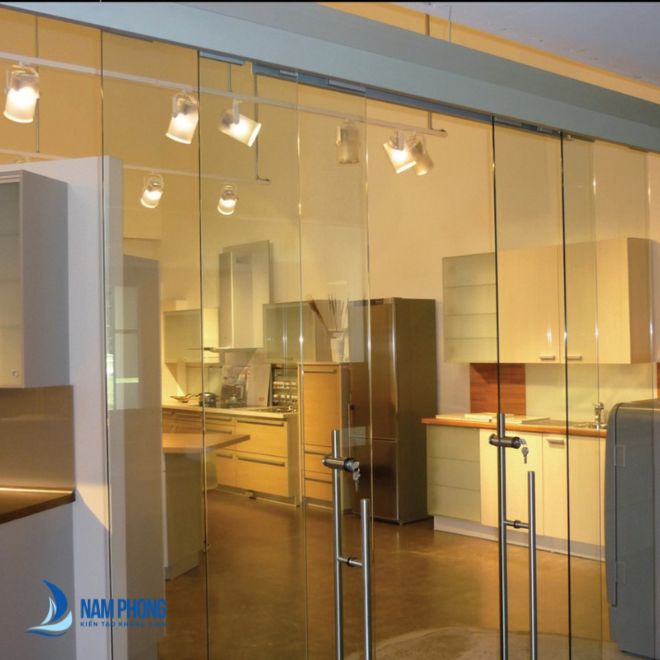 cua kinh cuong luc mau tra hien dai