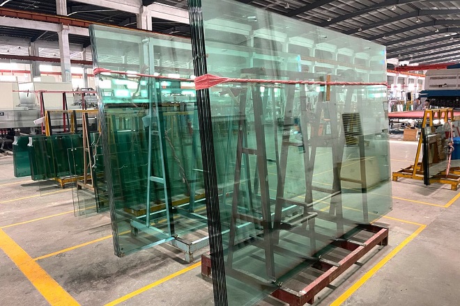 Chuyển đổi từ kính thường sang kính cường lực