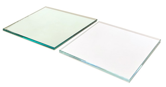 Kiểm tra bề mặt kính cường lực và kính thường