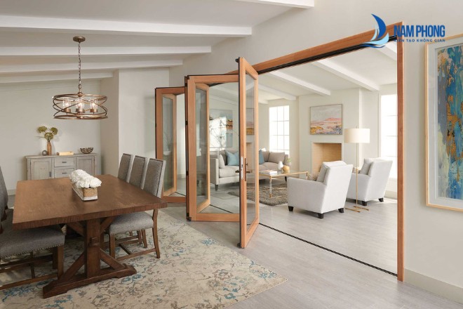 Mẫu cửa kính phòng khách khung gỗ đẹp nhất