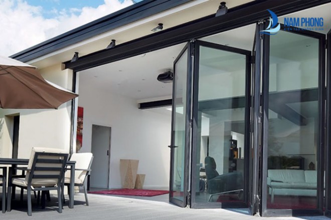 Mẫu cửa đi 4 cánh lùa sang trọng hiện đại