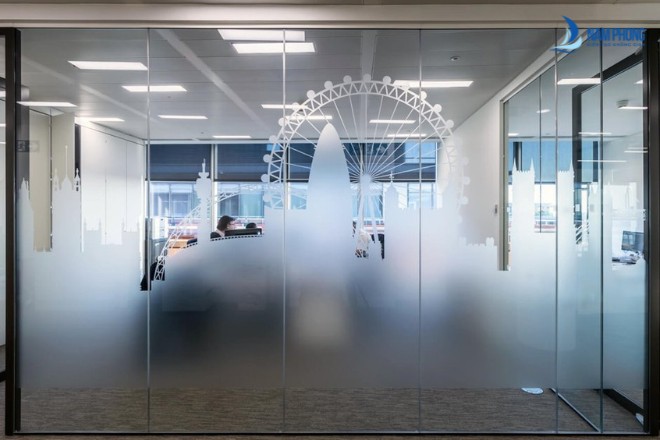 Mẫu cửa kính mờ họa tiết đẹp nhất