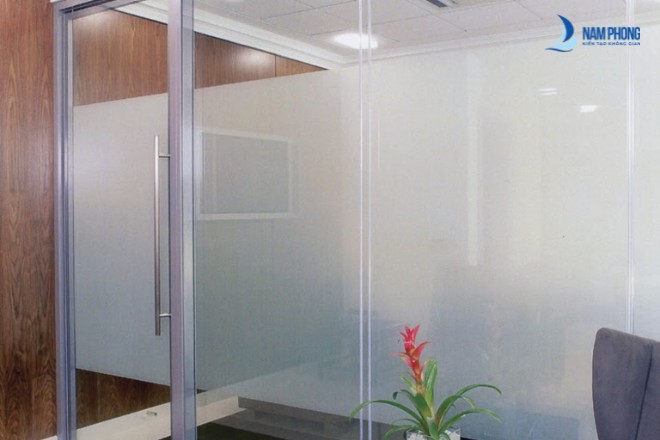 Mẫu cửa kính mờ thiết kế hiện đại