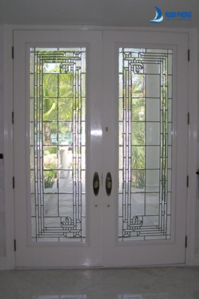 Mẫu cửa nhôm họa tiết cho phòng khách