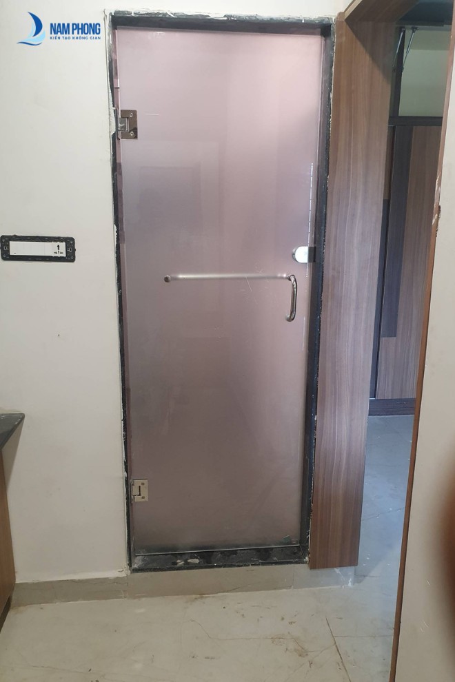 Mẫu vách kính mờ thiết kế hiện đại, đẹp