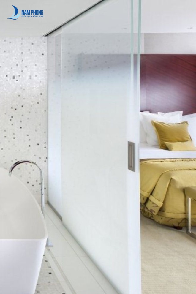 Mẫu vách kính mờ thiết kế hiện đại