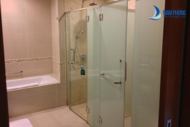 Những lưu ý khi sử dụng vách kính mờ