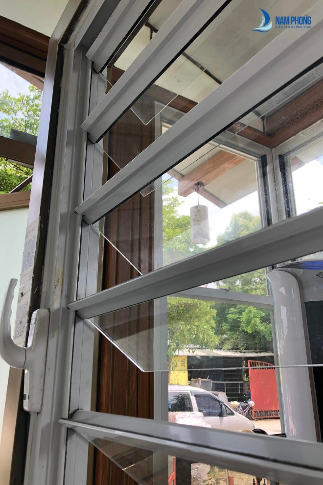 Cửa chớp lật nhôm kính