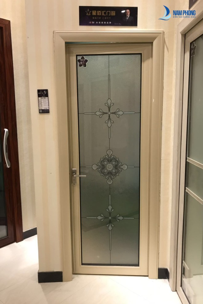 Ưu điểm khi lắp đặt cửa nhôm kính cho nhà vệ sinh