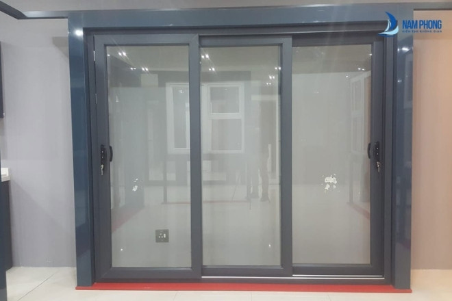 Mẫu cửa lùa 3 cánh khung nhôm XIngfa