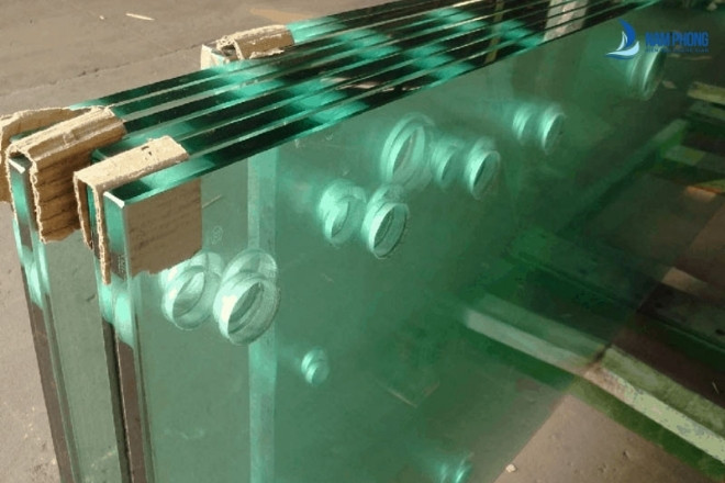 Kính cường lực có khoan được không?