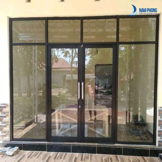 Mẫu cửa đi 4 cánh khung nhôm Xingfa