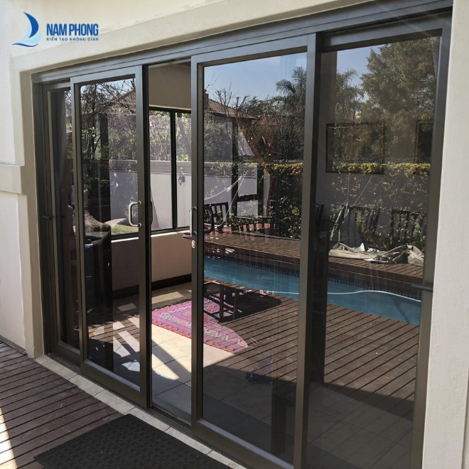 Mẫu cửa phòng khách mở lùa hiện đại