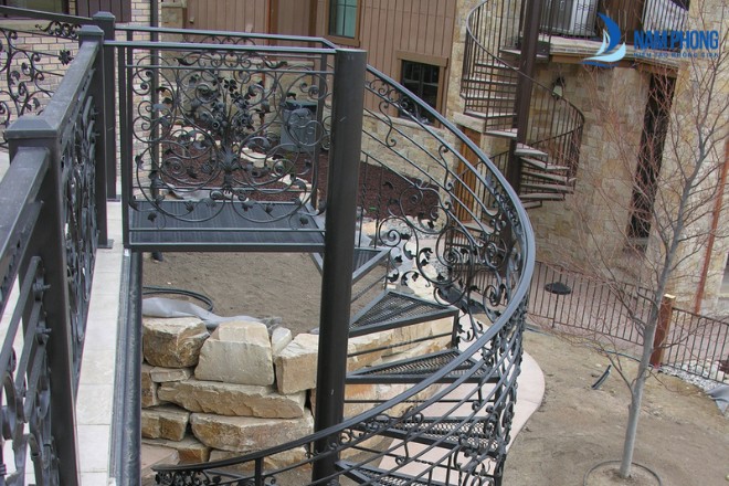 Quan sát thời tiết trước khi vệ sinh