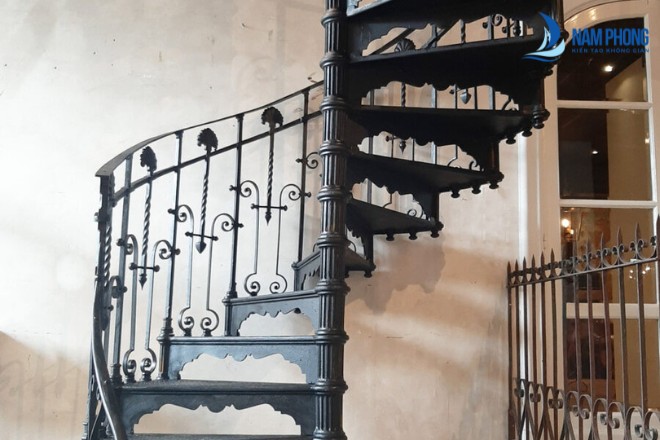 Hướng Dẫn Cách Vệ Sinh Cầu Thang Sắt Nghệ Thuật Hiệu Quả Thông tin chi tiết cấu tạo cầu thang