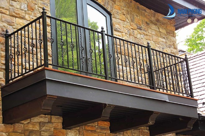 Mẫu lan can ban công đơn giản hiện đại