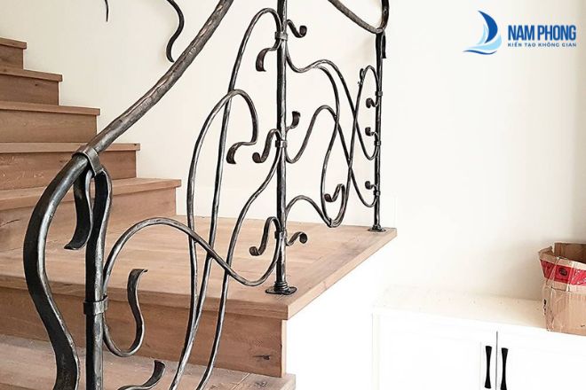 Mẫu lan can sắt uốn họa tiết độc lạ sáng tạo cho không gian