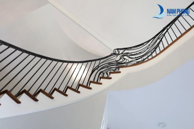 Mẫu lan can cầu thang hoa văn đơn giản nhưng tinh tế