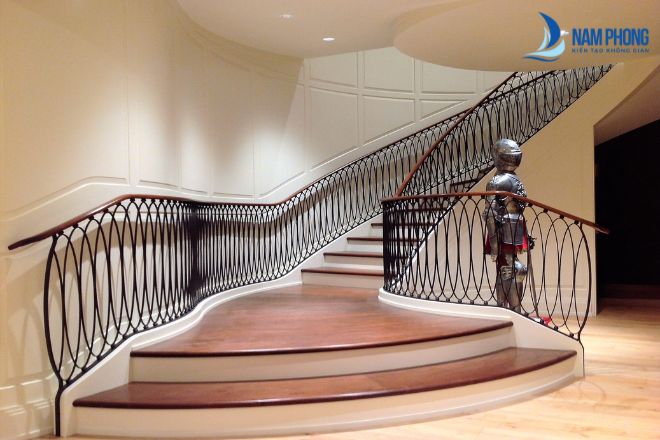 Mẫu lan can cầu thang họa tiết hoa văn đơn giản nhưng tinh tế.