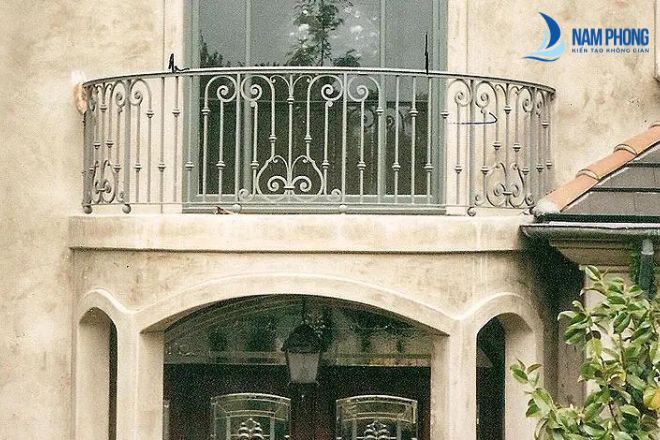 Mẫu lan can ban công đúc hoa văn tinh tế