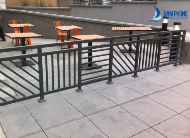 Mẫu lan can sắt nghệ thuật thiết kế đẹp, bắt mắt nhất