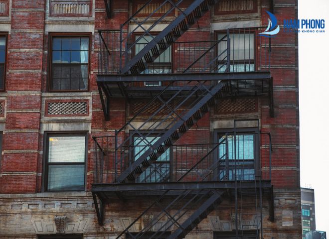 Mẫu cầu thang xương cá có thiết kế sang trọng hiện đại nhất