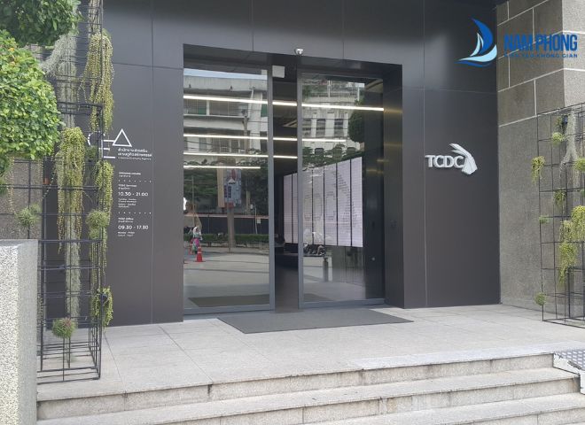 Mẫu cửa cánh lùa tự động đóng mở cho chung cư