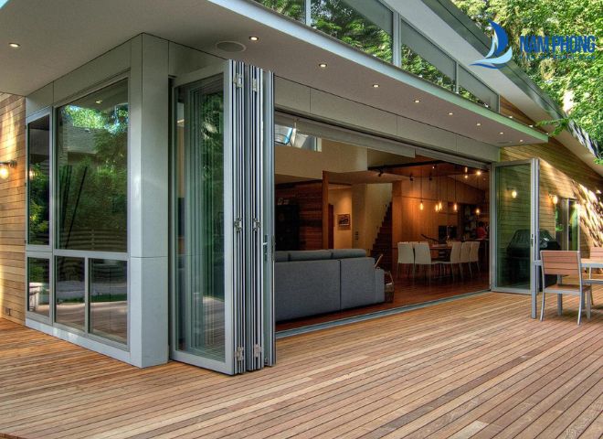 Mẫu cửa tự động cánh xếp tiện lợi thiết kế sang trọng