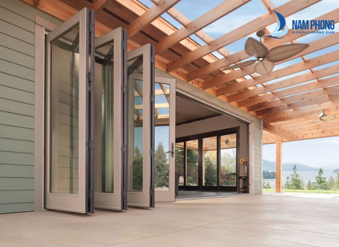 Mẫu cửa tự động cánh xếp trong thiết kế nhà biệt thự